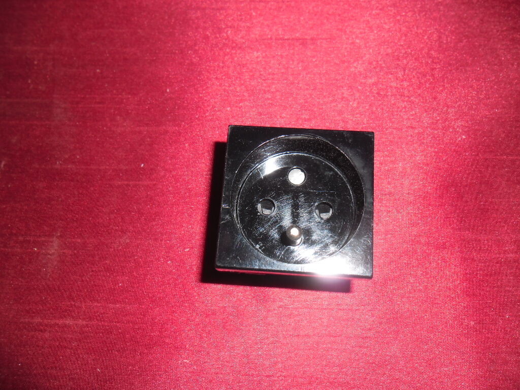 Legrand  674 511 euro plug