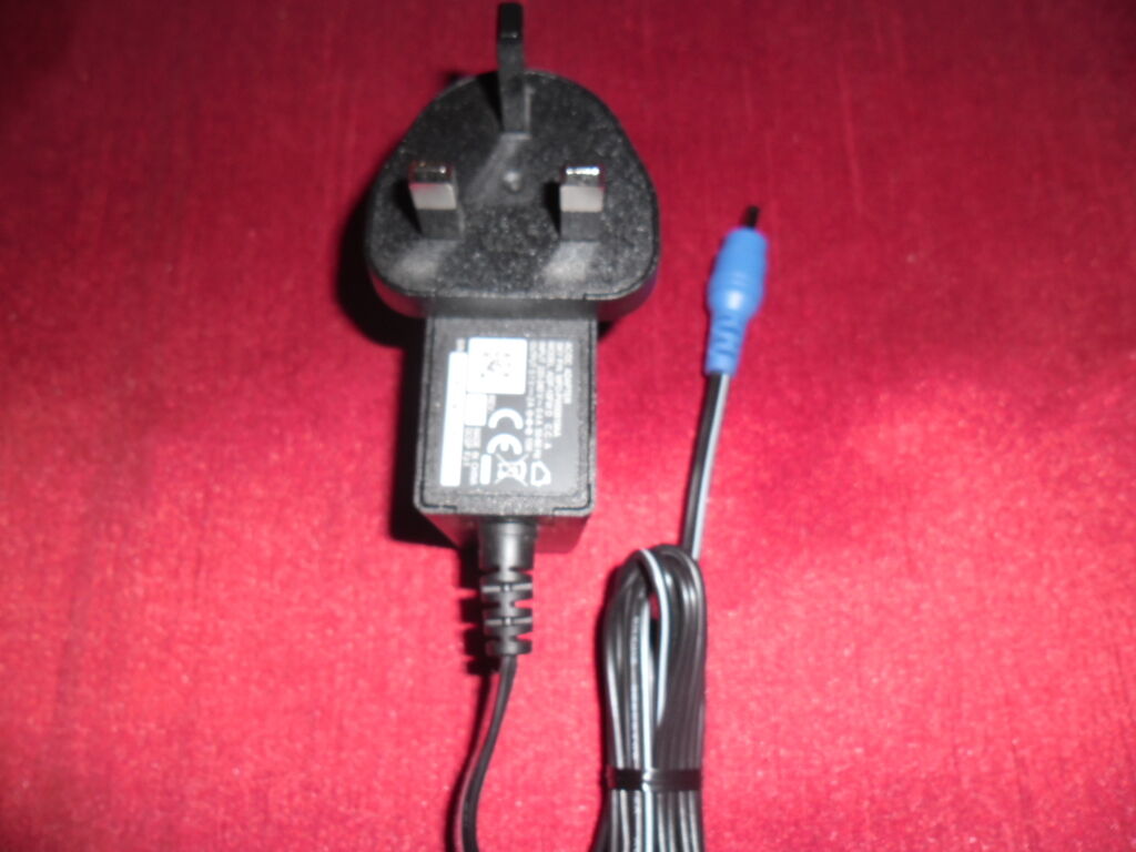 NEW ORIGINAL SKY MPD-PW00819AA  5V 2A UK Plug AC/DC Adaptor - 2.1mm JACK